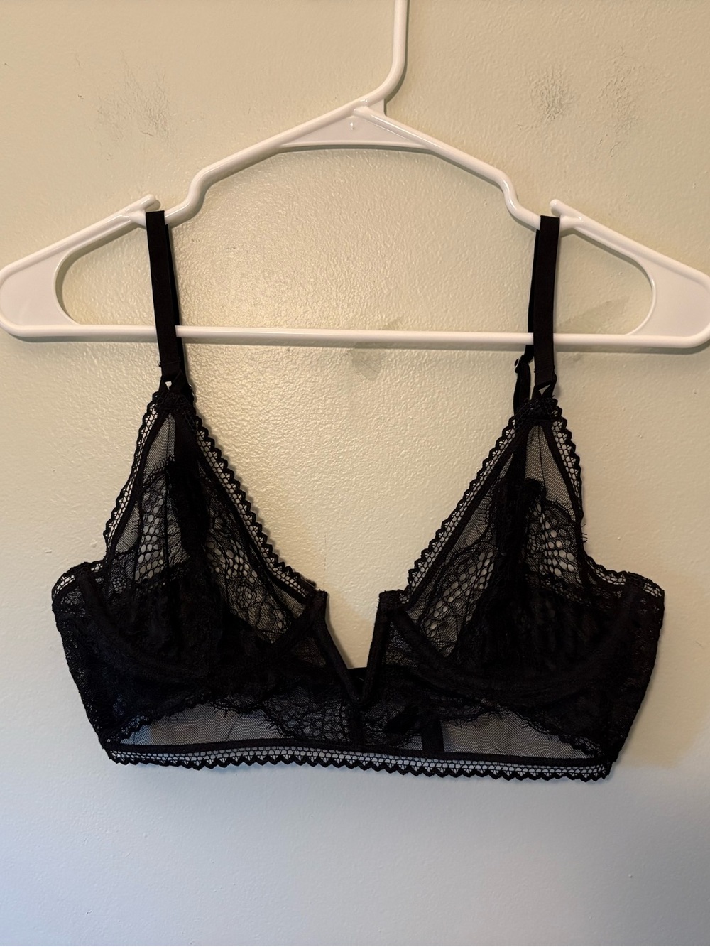 Thistle & Spire Black Lace Bralette, Size 34B Women’s